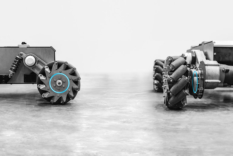 Omnidirektionales fahrerloses Transportsystem mit Kugellager